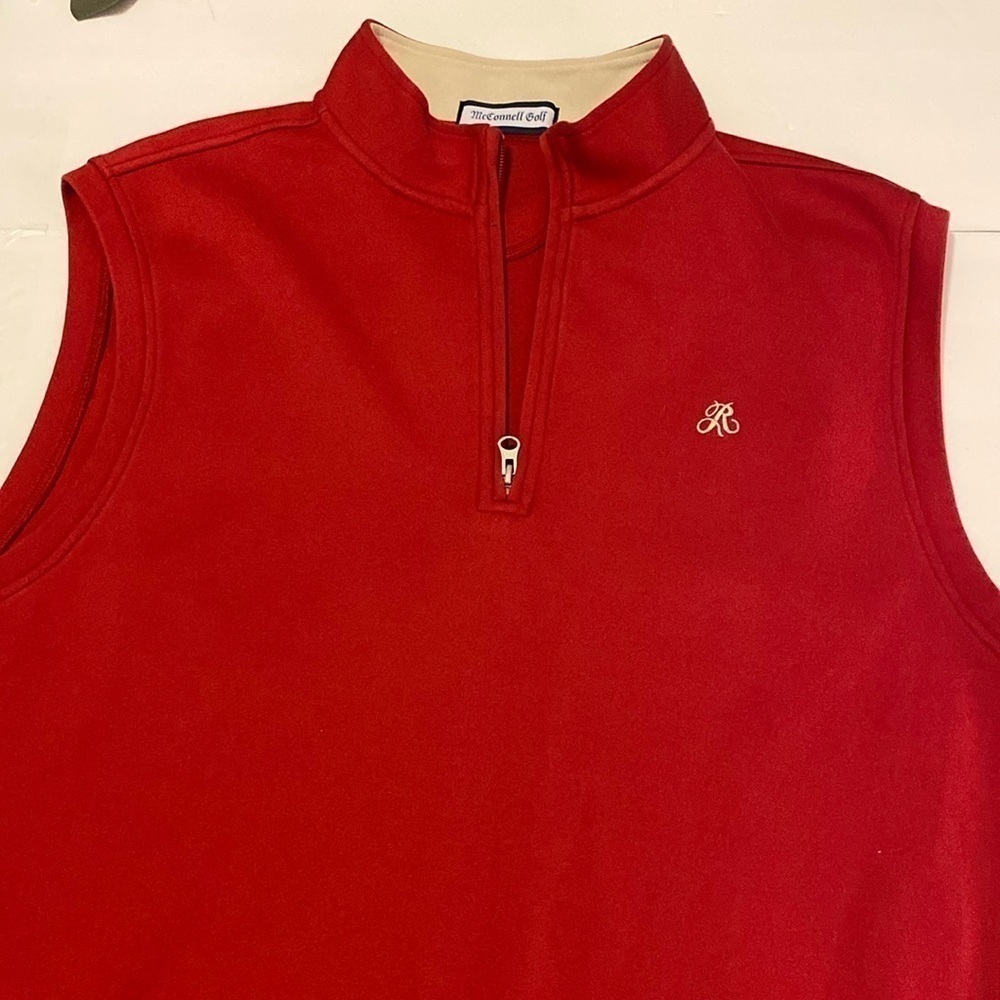McConnell golf sleeveless quarter zip pull over size extra large, red and tan